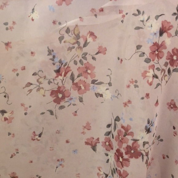 Oxford Circus pink sheer cape top. So beautiful! Has armhole on right side - Picture 2 of 5